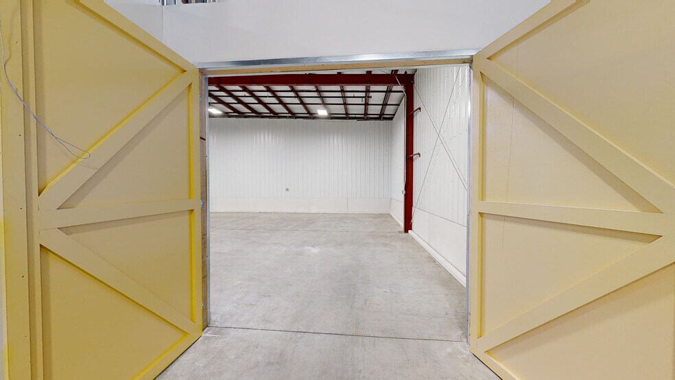 More Photos Of 299 Industrial Ln, Torrington Distribution For Lease