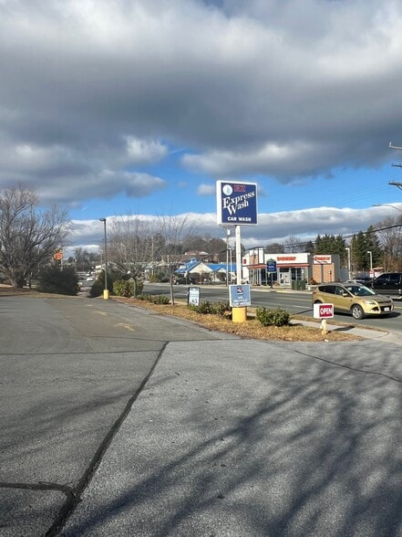 More Photos Of 115 South St, Front Royal Carwash For Sale