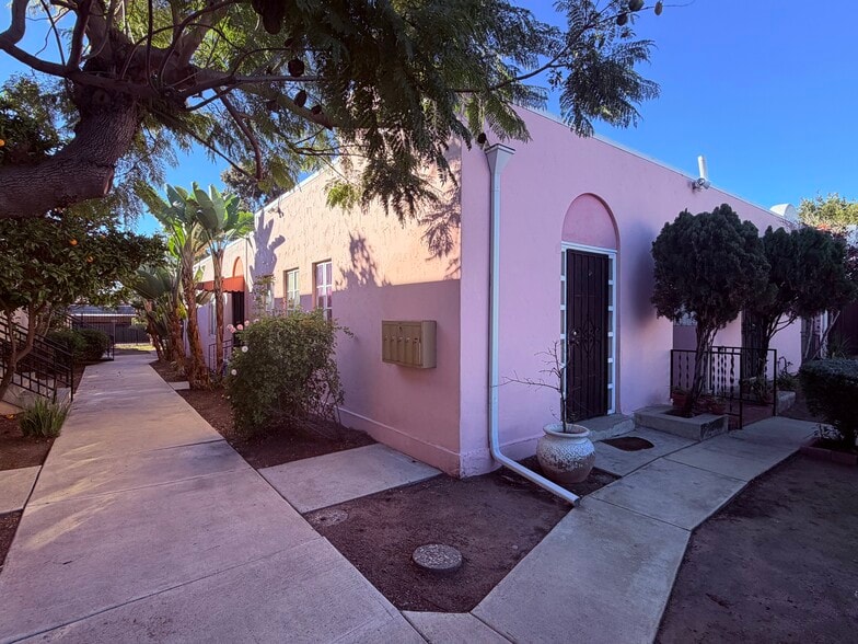 More Photos Of 2491 C St, San Diego Storefront Retail Residential For Sale