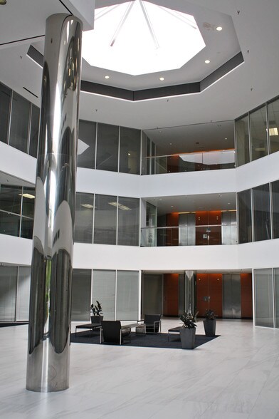 More Photos Of 10850 Richmond Ave, Houston Coworking Space