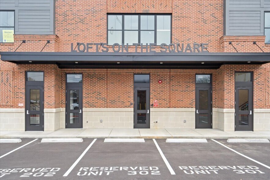 More Photos Of 12040 Forrest St, Arlington Office Residential For Lease