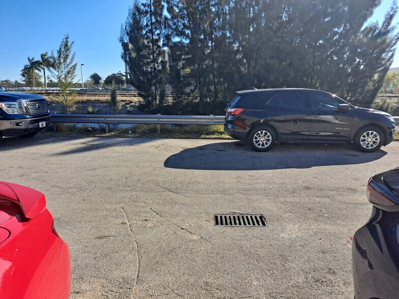 More Photos Of 6900-6930 NW 46th St, Miami Warehouse For Lease