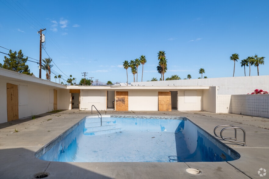 More Photos Of 2249 N Palm Canyon Dr, Palm Springs Hotel For Sale
