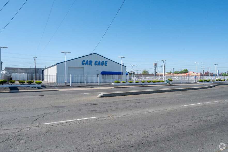 More Photos Of 6401 Stockton Blvd, Sacramento Auto Repair For Sale