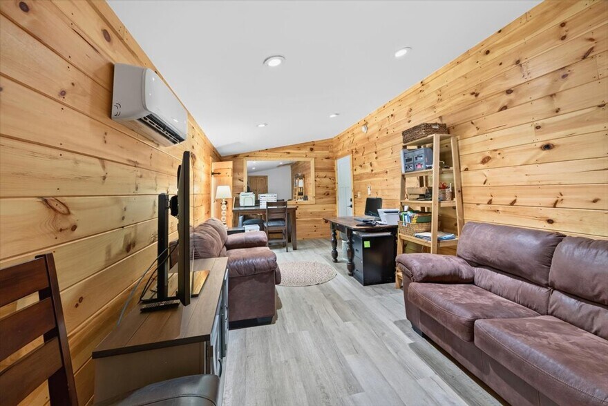 More Photos Of 12705 Rhoden Ln, Lowell Flex For Sale