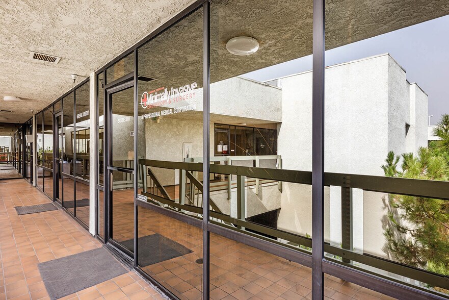 More Photos Of 2650 Elm Ave, Long Beach Medical For Lease