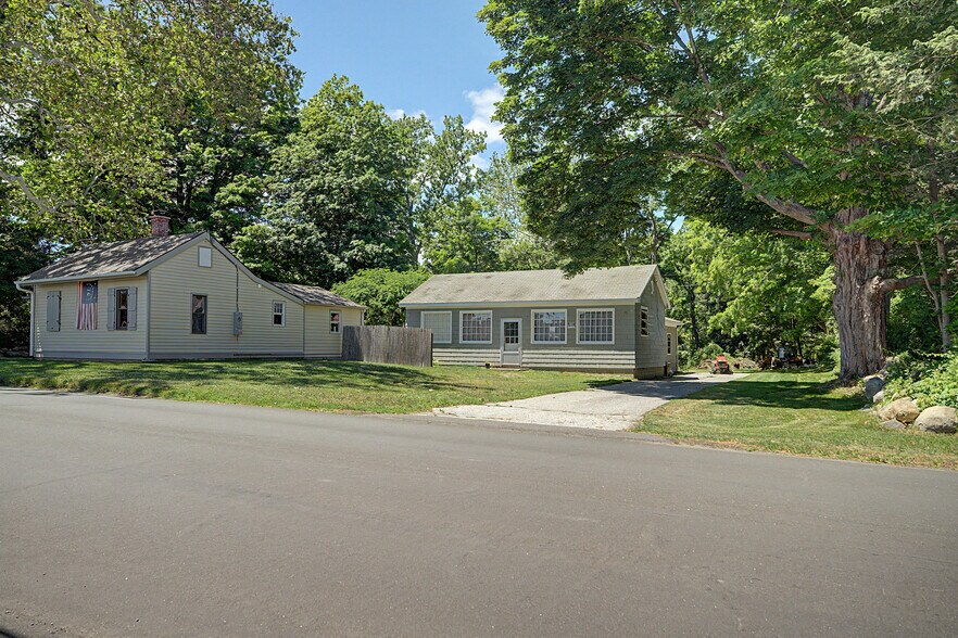 Primary Photo Of 16 Old New Milford Rd, Brookfield Flex For Sale