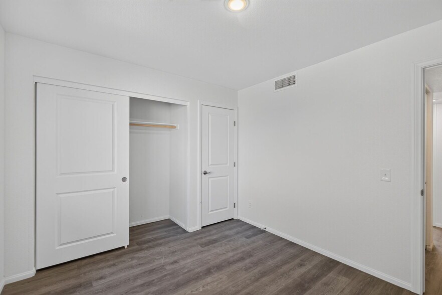 More Photos Of 2301 Seco Adobe Cir, North Las Vegas Apartments For Sale