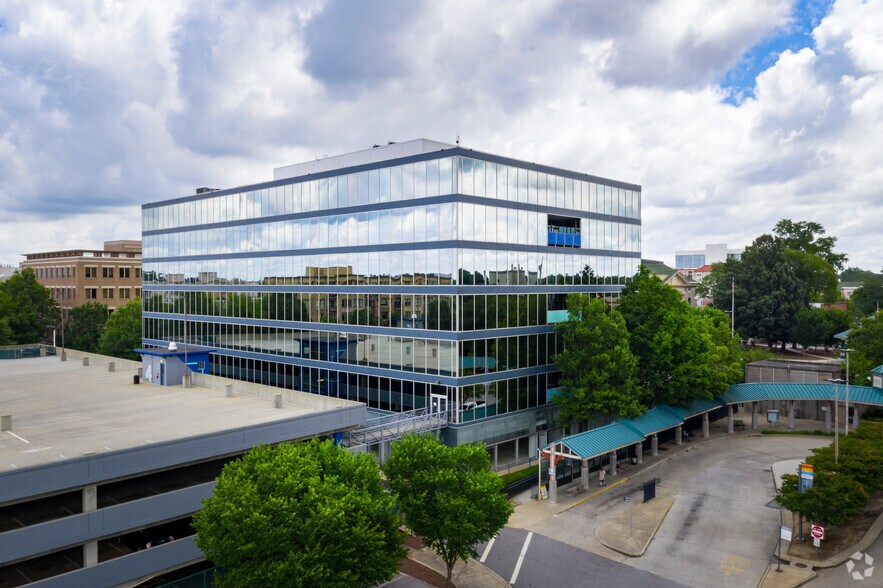 More Photos Of 1 W Court Sq, Decatur Office For Lease