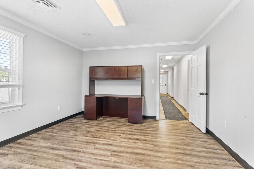 More Photos Of 6200 Fort Ave, Lynchburg Medical For Sale