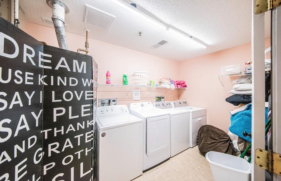 More Photos Of 2025 Clark Line Rd, Paducah Apartments For Sale