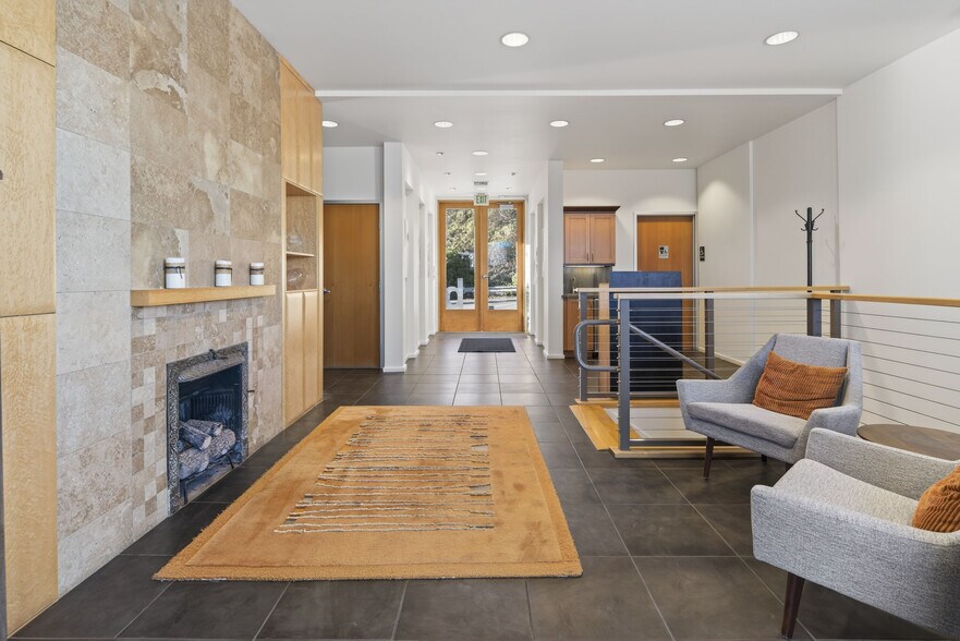 More Photos Of 4540 S Kelly Ave, Portland Office For Sale