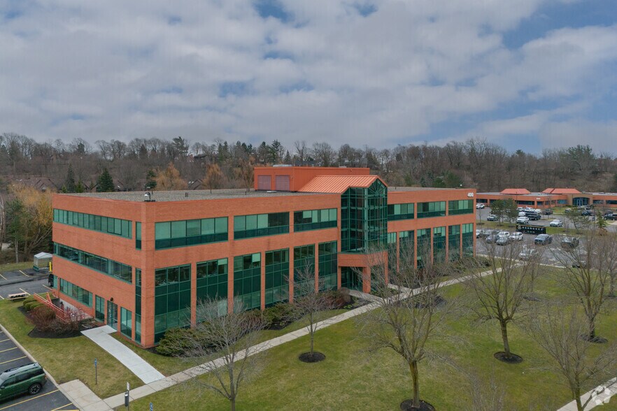 More Photos Of 400 Essjay Rd, Williamsville Office For Lease