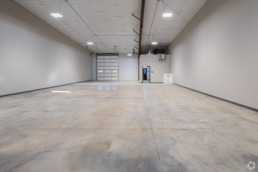 More Photos Of 20 N Rockwell Ave, Oklahoma City Unknown For Lease