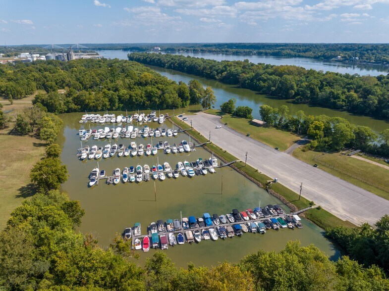 More Photos Of 4000 Utica Pike, Jeffersonville Marina For Sale