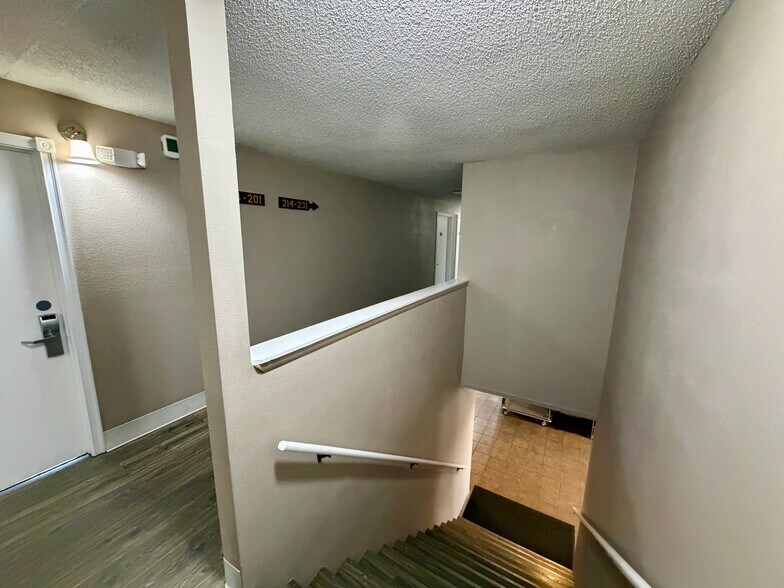 More Photos Of 1150 N Main St, Deer Lodge Hotel For Sale