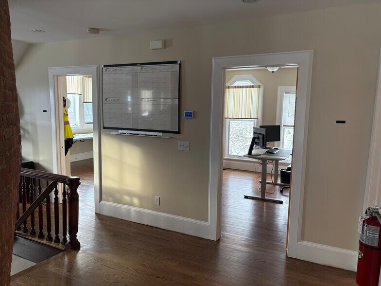 More Photos Of 54 N Broadway, Tarrytown Office For Lease