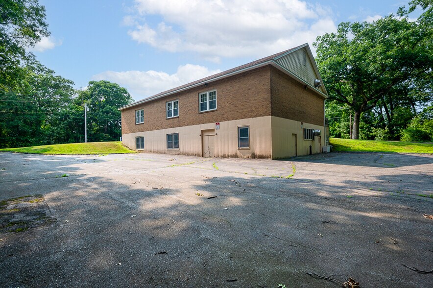 More Photos Of 27 Brandes St, Webster Office For Sale