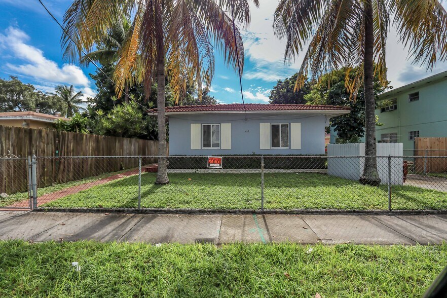 More Photos Of 976 NW 6th St, Miami Apartments For Sale