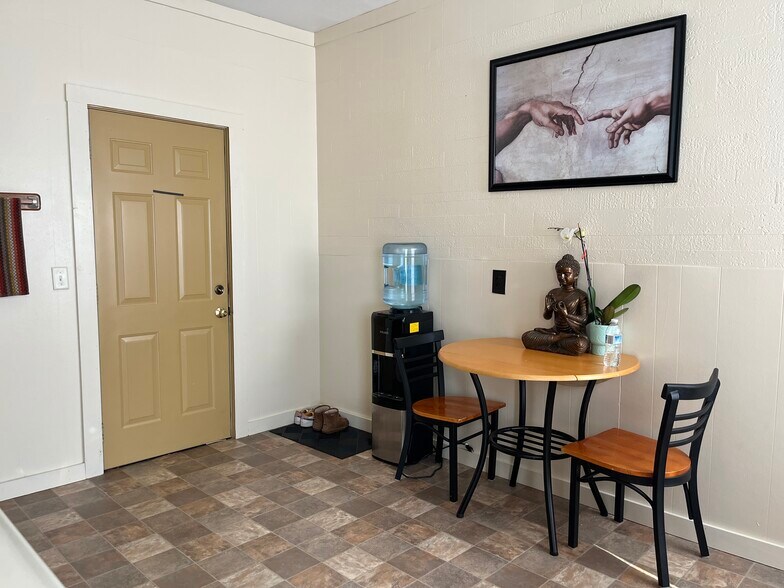 More Photos Of 1040 7th Ave, Baldwin Apartments For Sale