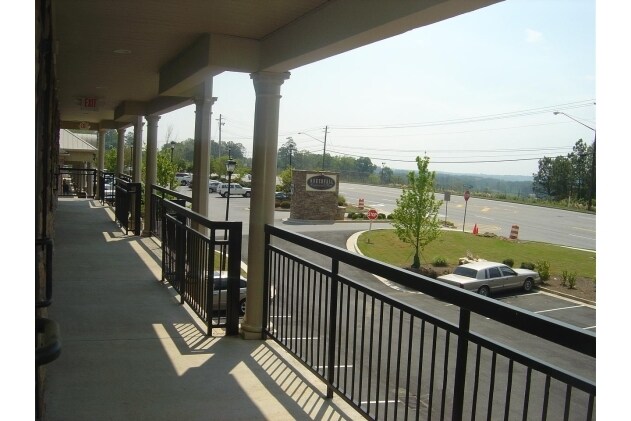 More Photos Of 501 S Main St, Alpharetta Medical For Lease