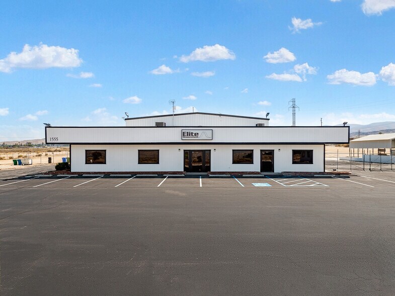 More Photos Of 1587 Kern - Hwy 33 St, Taft Distribution For Sale