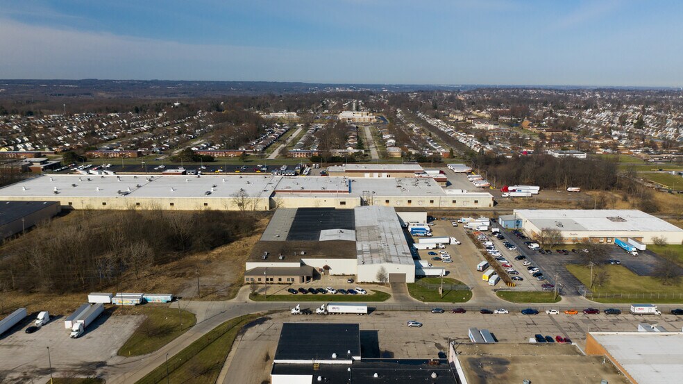 More Photos Of 5900 Pennsylvania Ave, Maple Heights Distribution For Lease