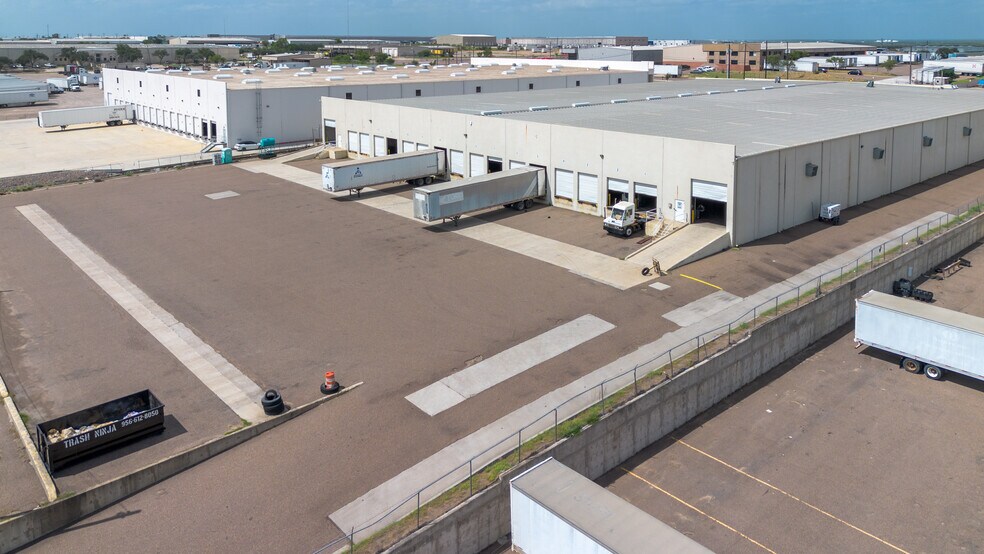 More Photos Of 14701 Atlanta Dr, Laredo Distribution For Lease