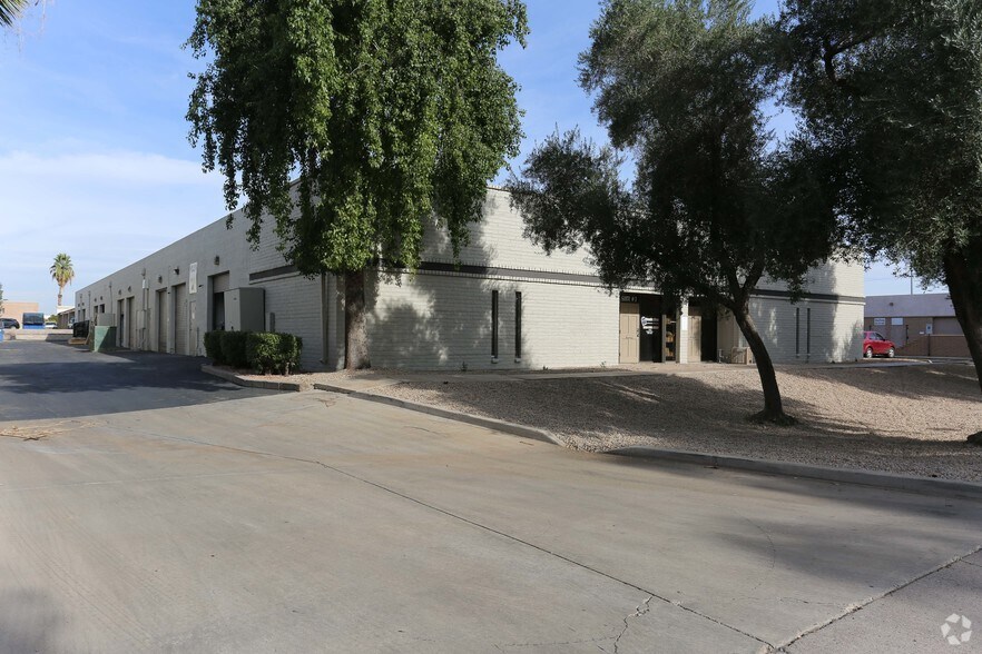 More Photos Of 3144 W Lewis Ave, Phoenix Warehouse For Lease