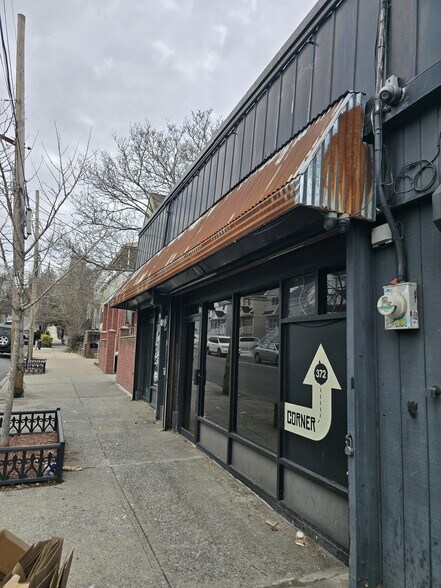 More Photos Of 125 Beach St, Staten Island General Retail For Lease