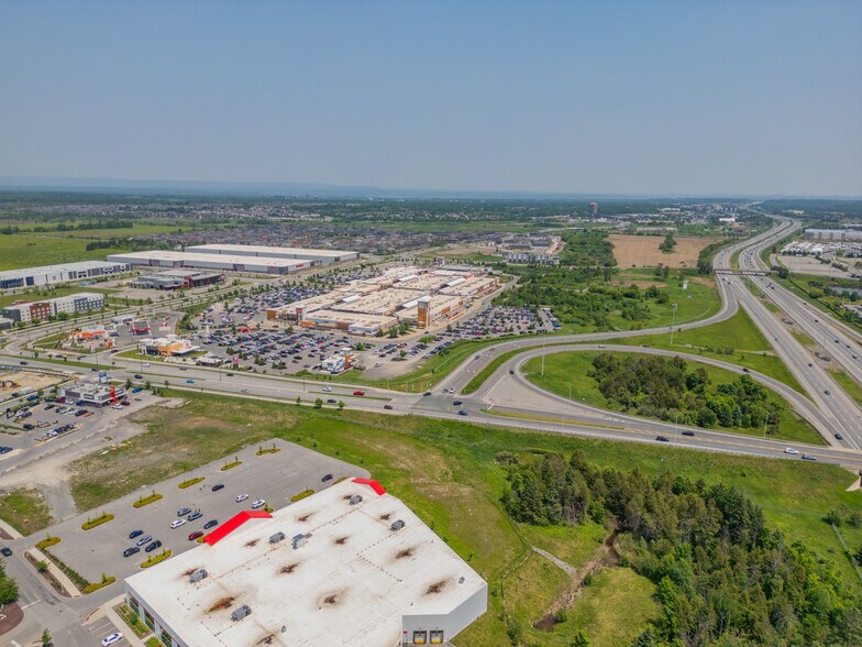 More Photos Of 405 Huntmar Dr, Ottawa Service For Lease