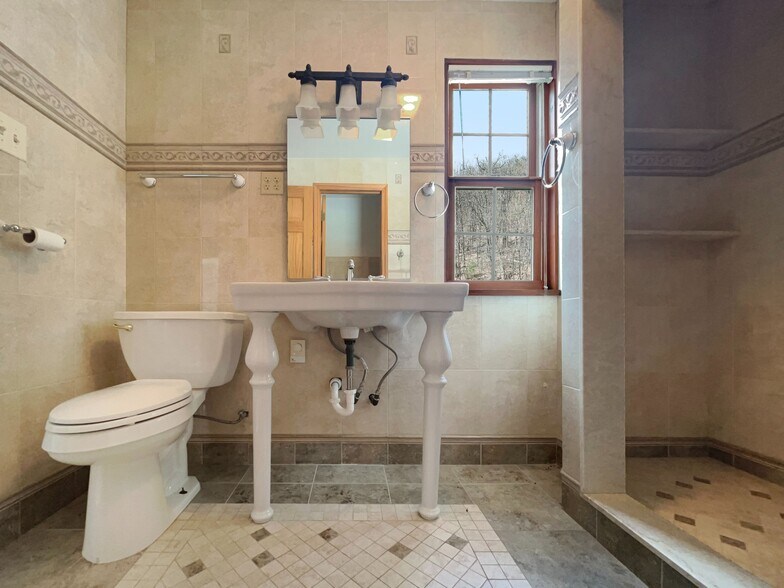 More Photos Of 794 Claremont Ave, Tamaqua General Retail For Sale