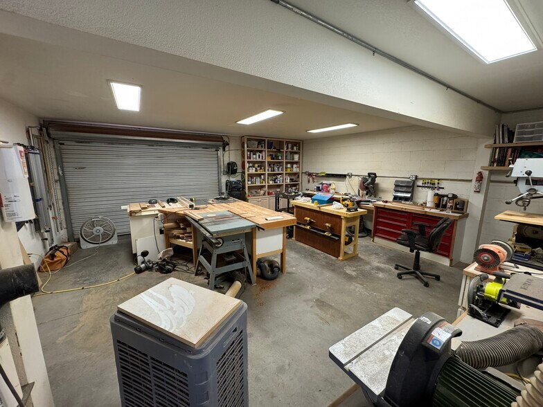 More Photos Of 1642 Carse Dr, Boulder City Warehouse For Sale