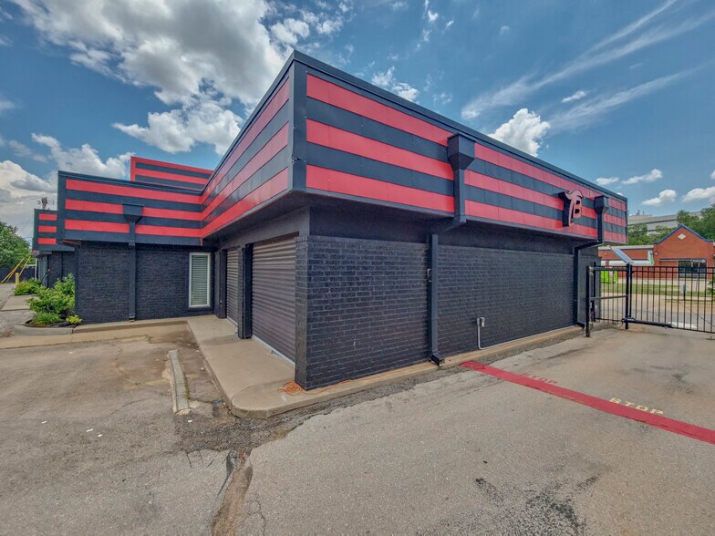 More Photos Of 6001 Nw Expressway, Oklahoma City Office For Sale