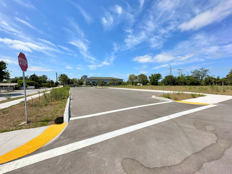 More Photos Of 27971 Oakland Dr, Bonita Springs Land For Lease