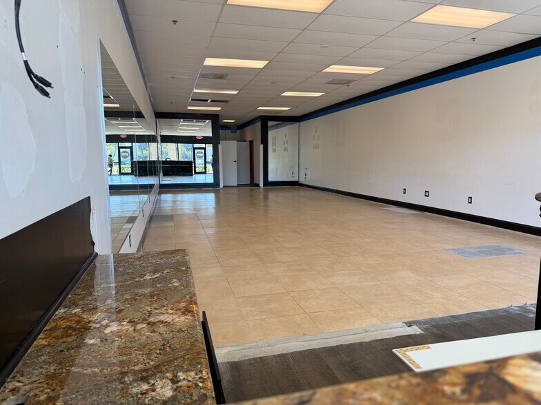 More Photos Of 4570 Lyons Rd, Coconut Creek Unknown For Lease