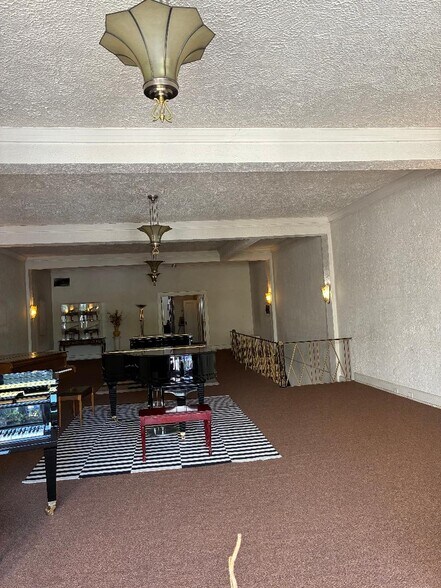 More Photos Of 1150 E Jersey St, Elizabeth Storefront For Sale