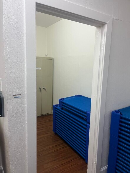 More Photos Of 5909 Camden St, Oakland Daycare Center For Sale