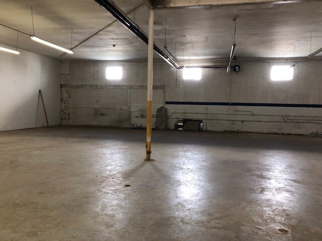 More Photos Of 9208 Venture Ct, Manassas Park Warehouse For Lease