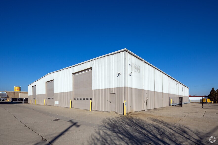 More Photos Of 4810 Crittenden Dr, Louisville Unknown For Lease