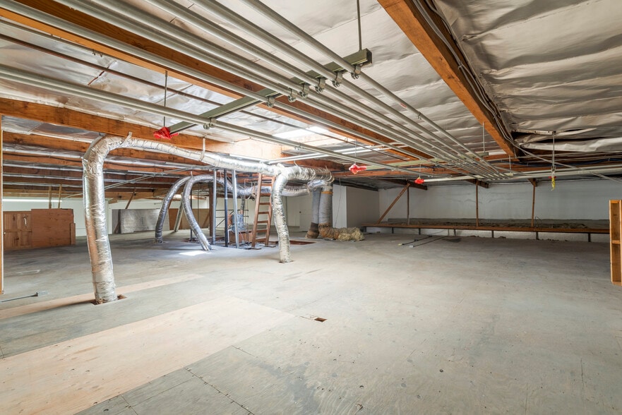 More Photos Of 2505 Amaral Ct, Hayward Warehouse For Sale