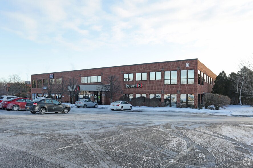 More Photos Of 10 Airline Dr, Albany Office For Lease