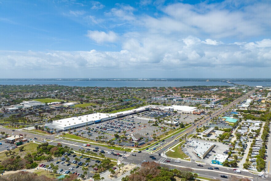 More Photos Of 959-991 E Eau Gallie Blvd, Melbourne Supermarket For Lease