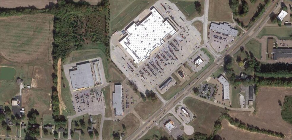 More Photos Of 1618 Highway 51, Covington General Retail For Sale