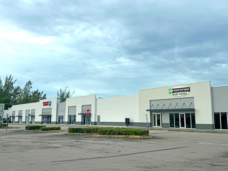 More Photos Of 27455 S Dixie Hwy, Homestead Storefront For Lease