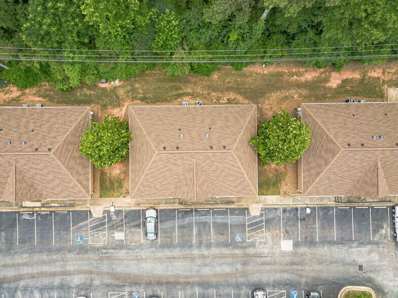 More Photos Of 155 Bankers Blvd, Monroe Business Park For Sale