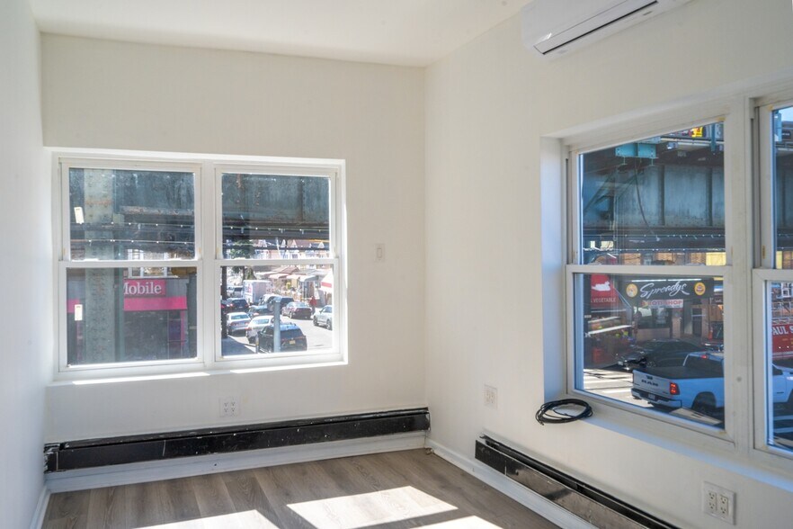More Photos Of 11801 Liberty Ave, Jamaica Storefront Retail Residential For Lease