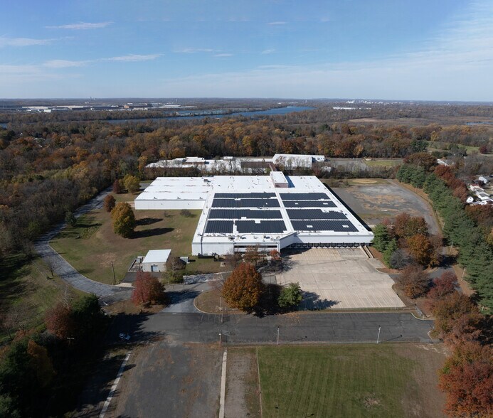 More Photos Of 201 Elizabeth St, Bordentown Warehouse For Lease