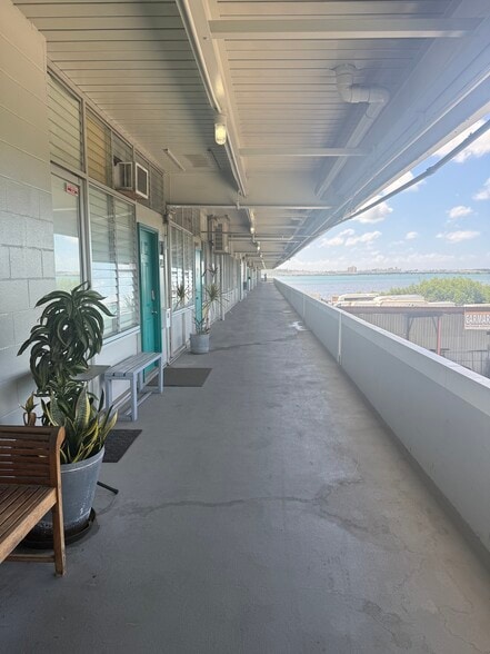 More Photos Of 98-021 Kamehameha Hwy, Aiea Warehouse For Lease