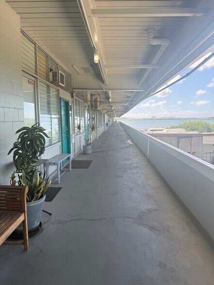 More Photos Of 98-021 Kamehameha Hwy, Aiea Warehouse For Lease
